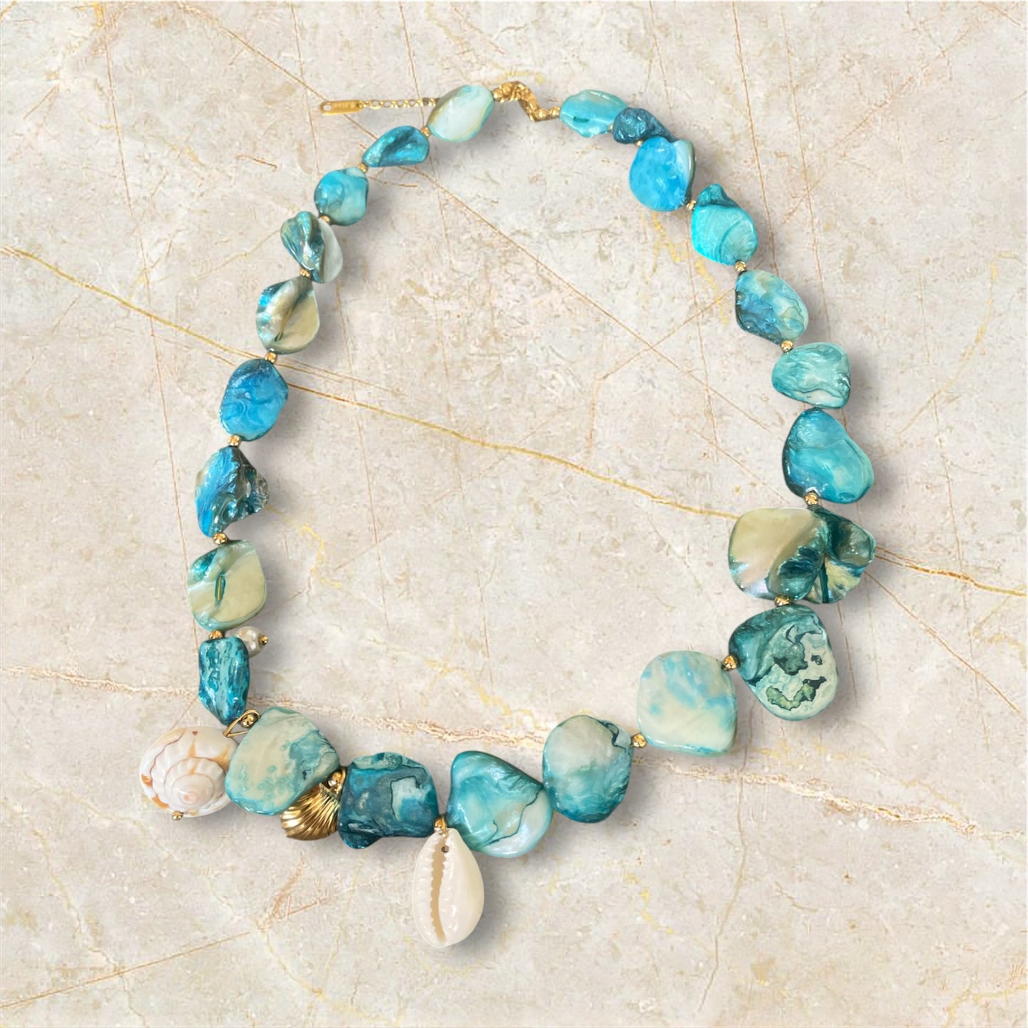 Collier BORA-BORA